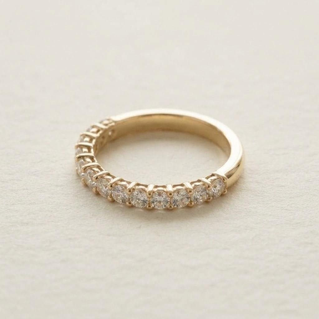 Alianza Media, oro amarillo 18k, vista de tres cuartos