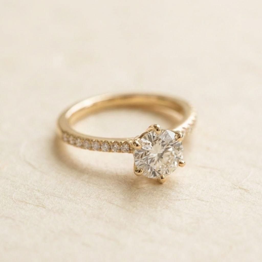 Brisa Pavé Solitaire Ring, 18k yellow gold, three-quarter view