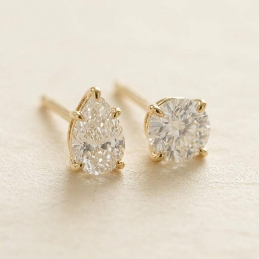 Pendientes Diálogo, oro amarillo 18k, detalle de la piedra