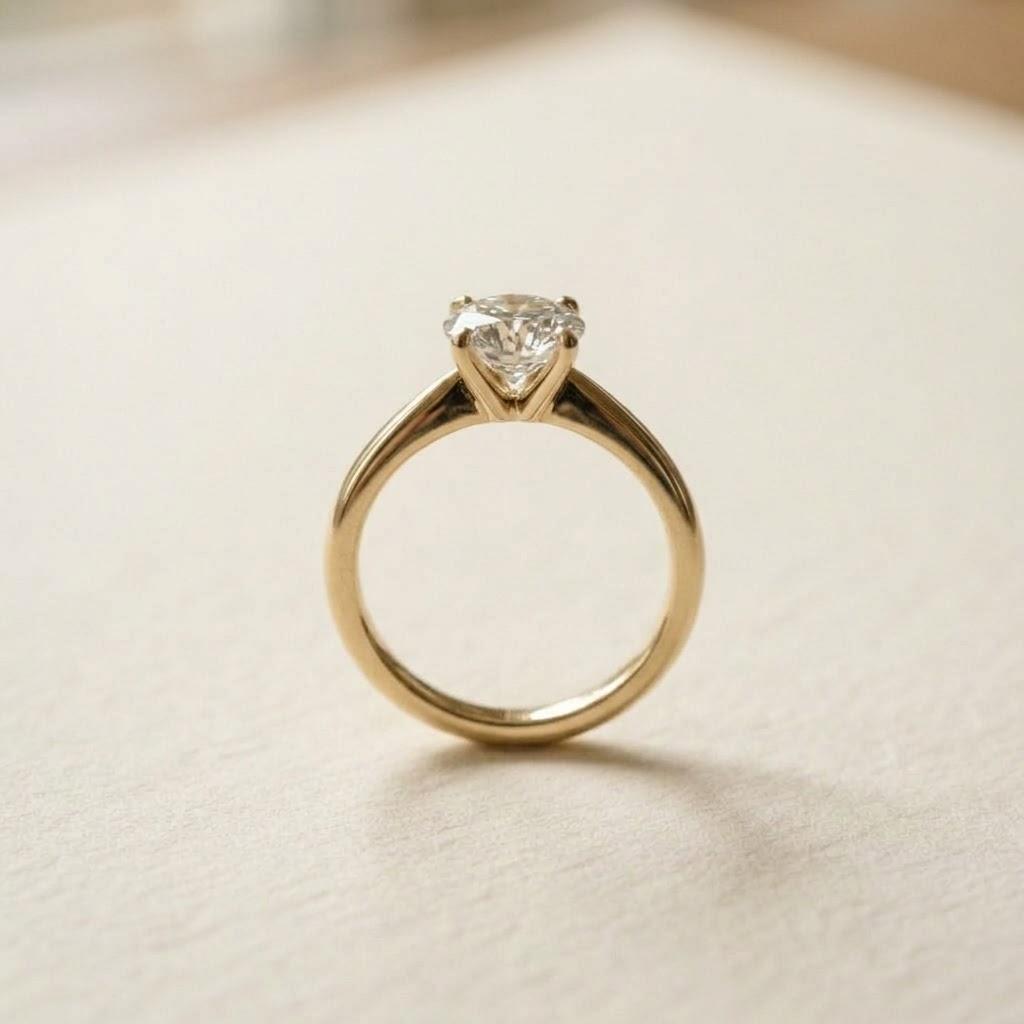 Sol Solitaire Ring, 18k yellow gold, front view